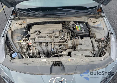 2022 Hyundai Elantra Sel z USA, uszkodzony, nr VIN KMHLS4AG7NU323211